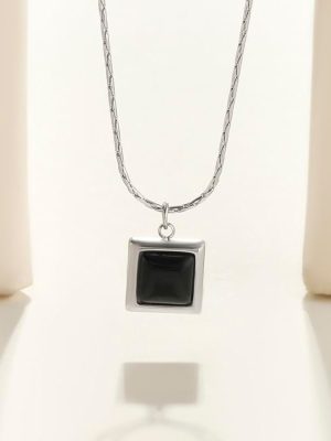 NE-31 Unisex Silver Square Pendant Necklace-02