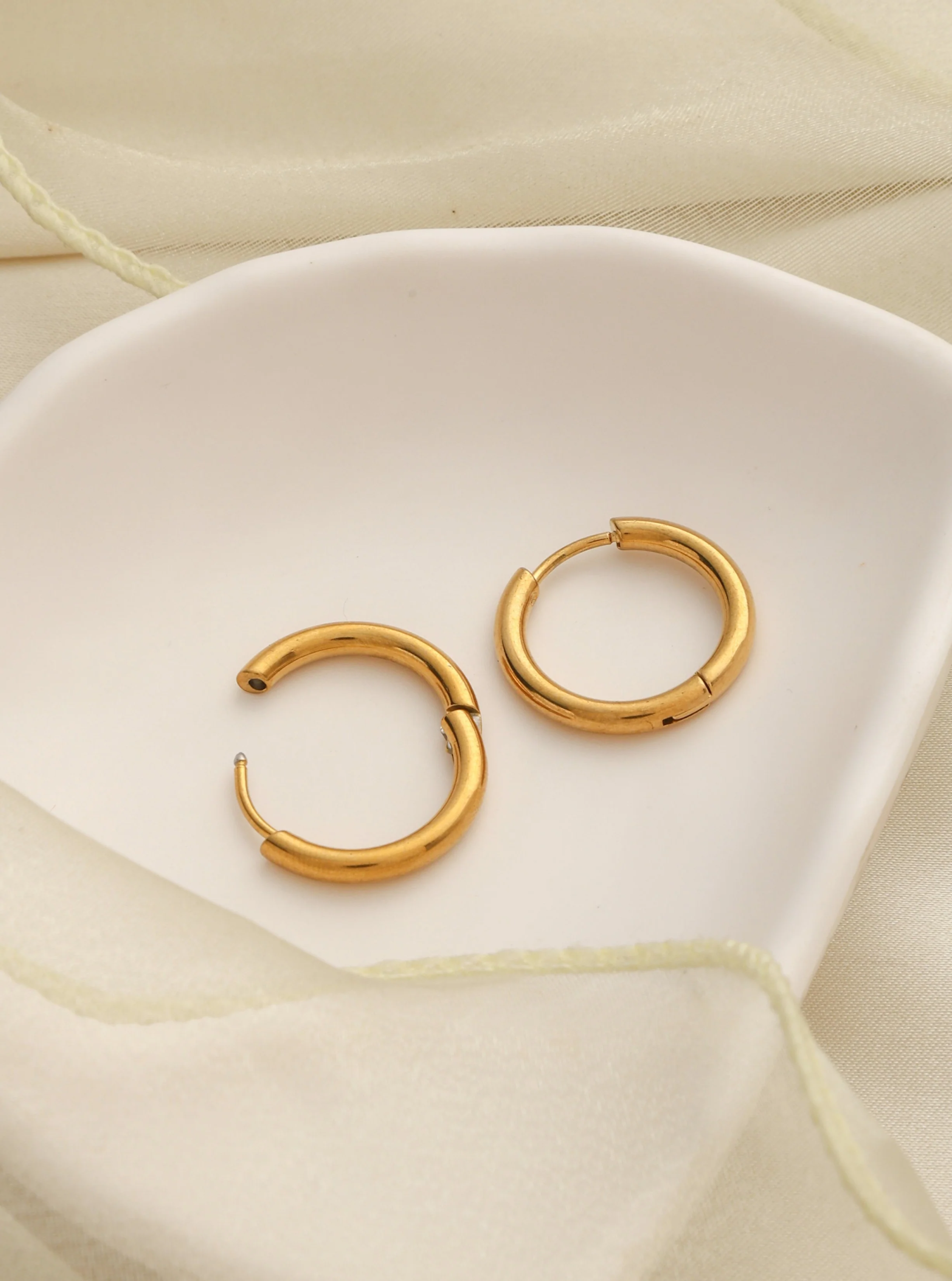 ER-165 Gold Plated Classic Unisex Hoop Earrings