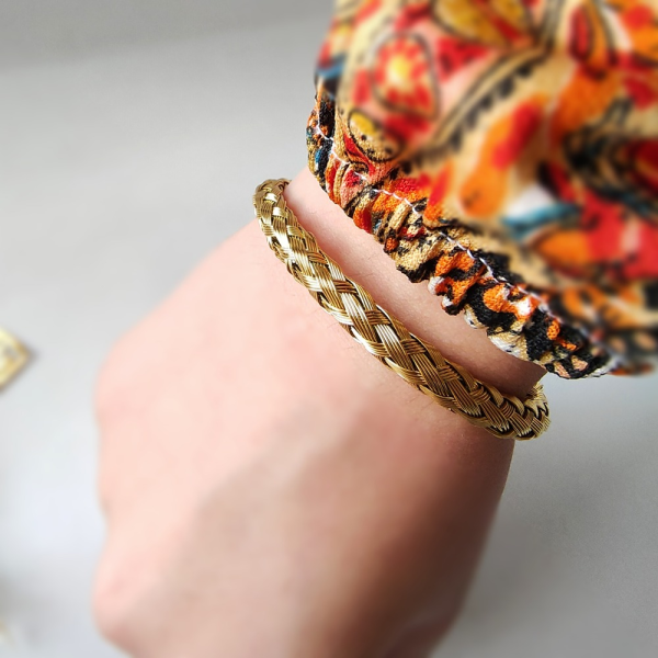 BR-210 Gold Cable Wire Cuff Kada Bracelet For Men and Women