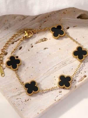 Clover Anti Tarnish Bracelet Black Colour