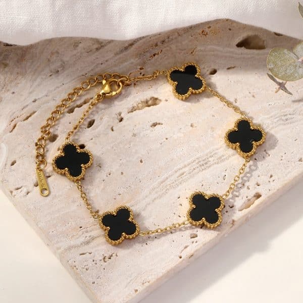Clover Anti Tarnish Bracelet Black Colour