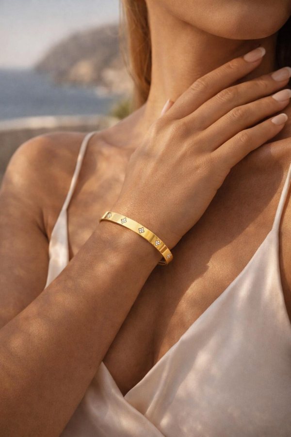 Anti-Tarnish Gold Crystal Floral Bracelet