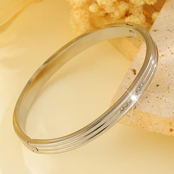 Anti-Tarnish Silver Ridged Bracelet with Crystals