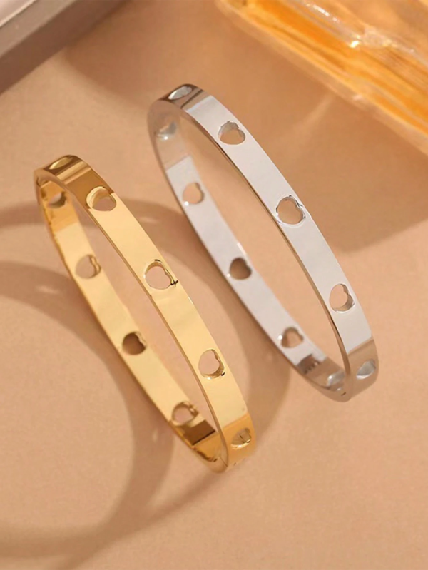 Anti-Tarnish Silver Cut-Out Heart Bracelet