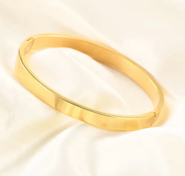 Anti-Tarnish Classic Flat Gold Bracelet for Men and Women