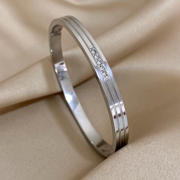 Anti-Tarnish Silver Ridged Bracelet with Crystals
