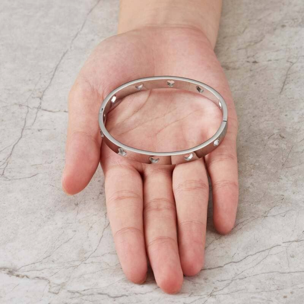 Anti-Tarnish Silver Cut-Out Heart Bracelet