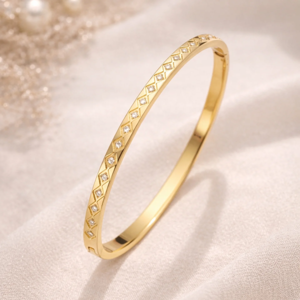 Anti-Tarnish Gold Geometric Crystal Rhombus Design Bracelet