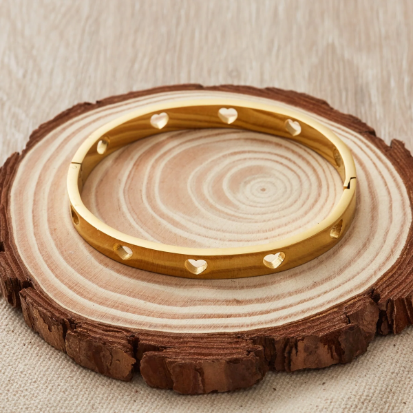 Anti-Tarnish Gold Cut-Out Heart Bracelet