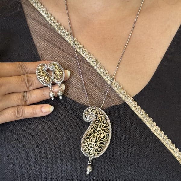 Premium Dual-Tone Paisley Pendant Necklace Set with Matching Earrings for Women